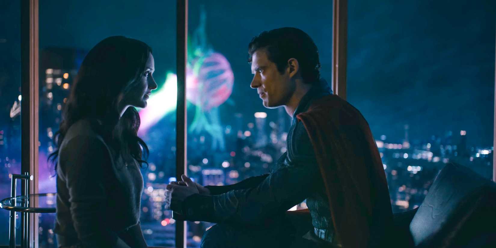 Lois Lane (Rachel Brosnahan) and Clark Kent / Superman (David Corenswet) in Superman (2025)