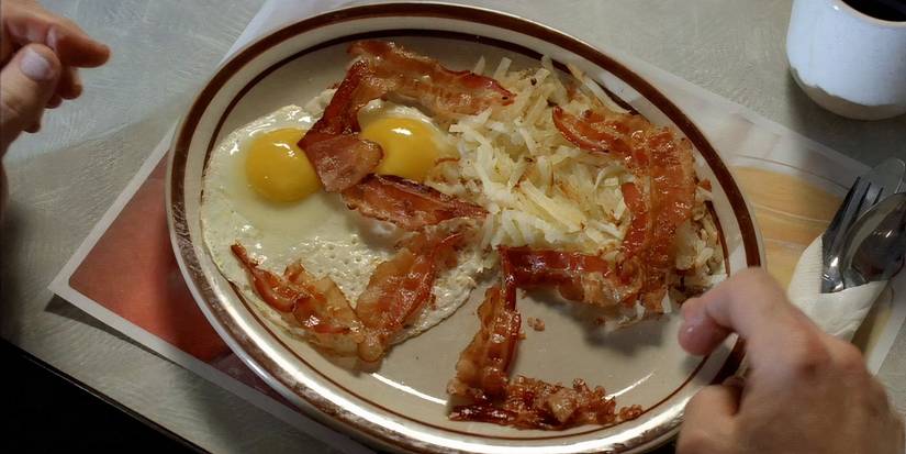 Walt's birthday plate in the Breaking Bad final season