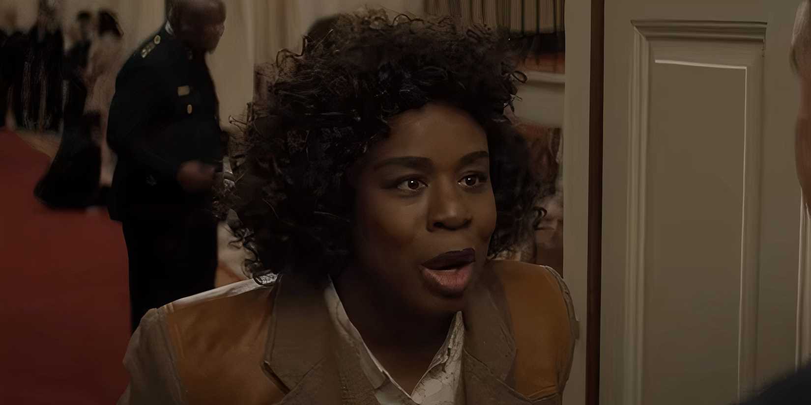 Uzo Aduba speaking mockingly in The Residence