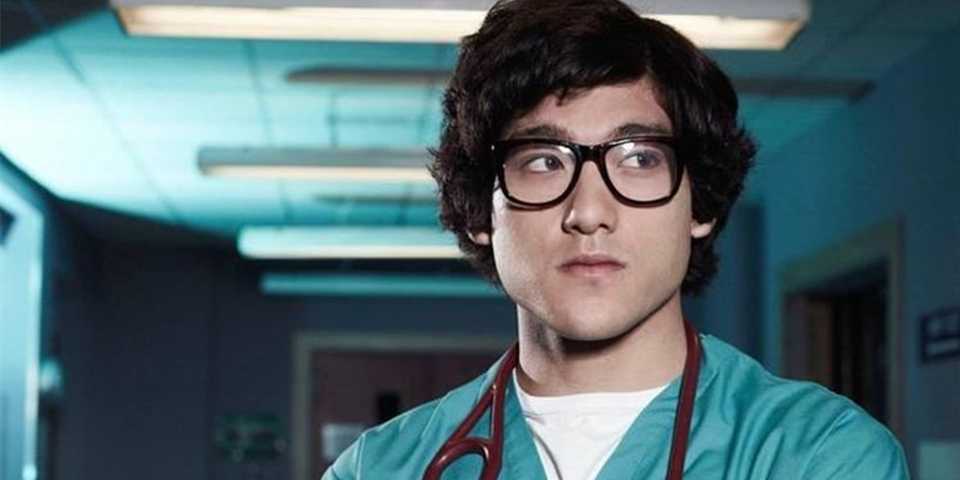 Will Sharpe wearing scrubs in Casualty