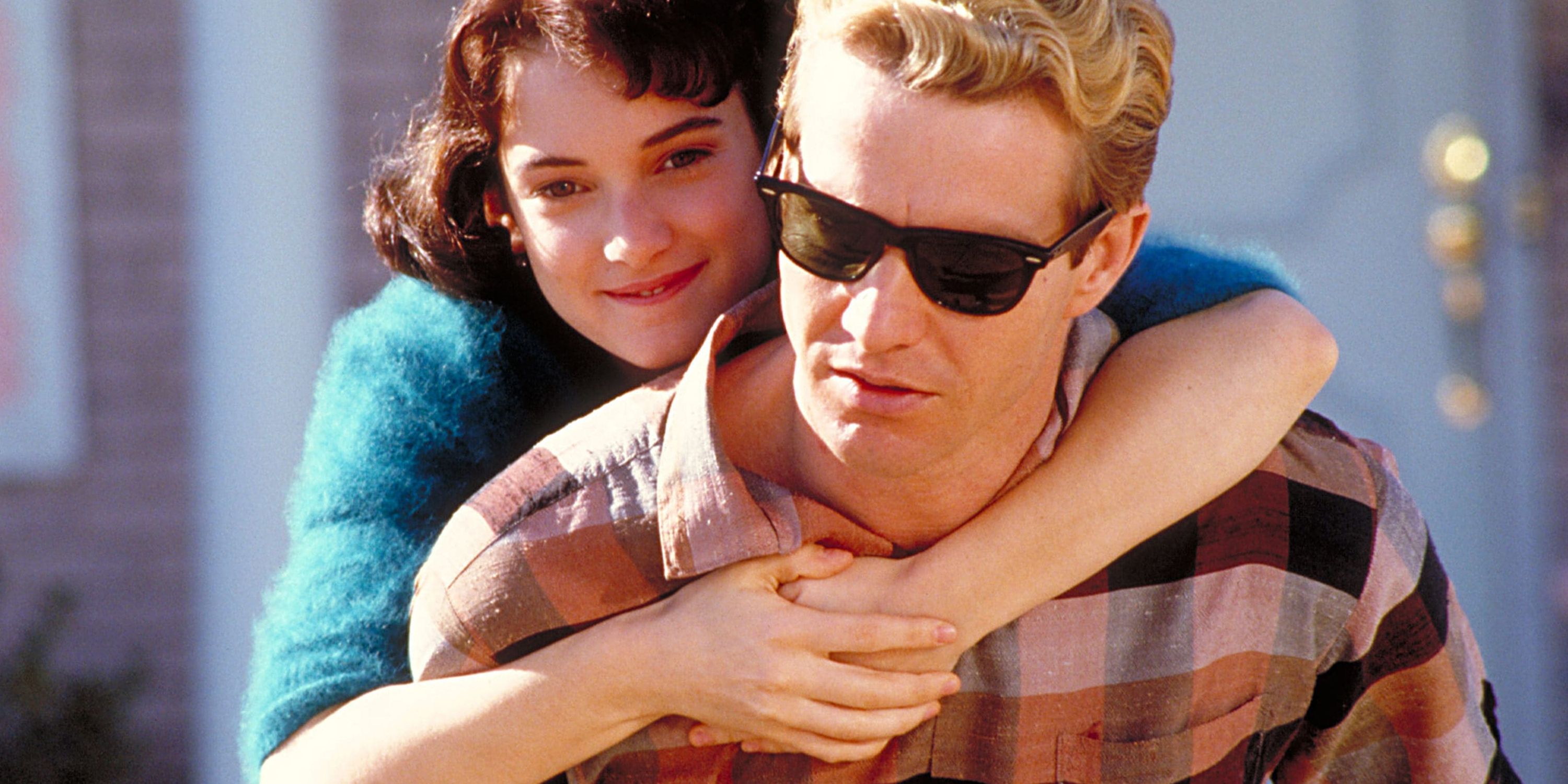 Winona Ryder hugging Dennis Quaid in Great Balls of Fire