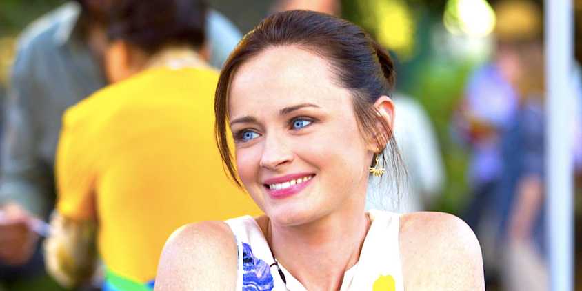 Alexis Bledel's Rory smiles in Gilmore Girls A Year in the Life