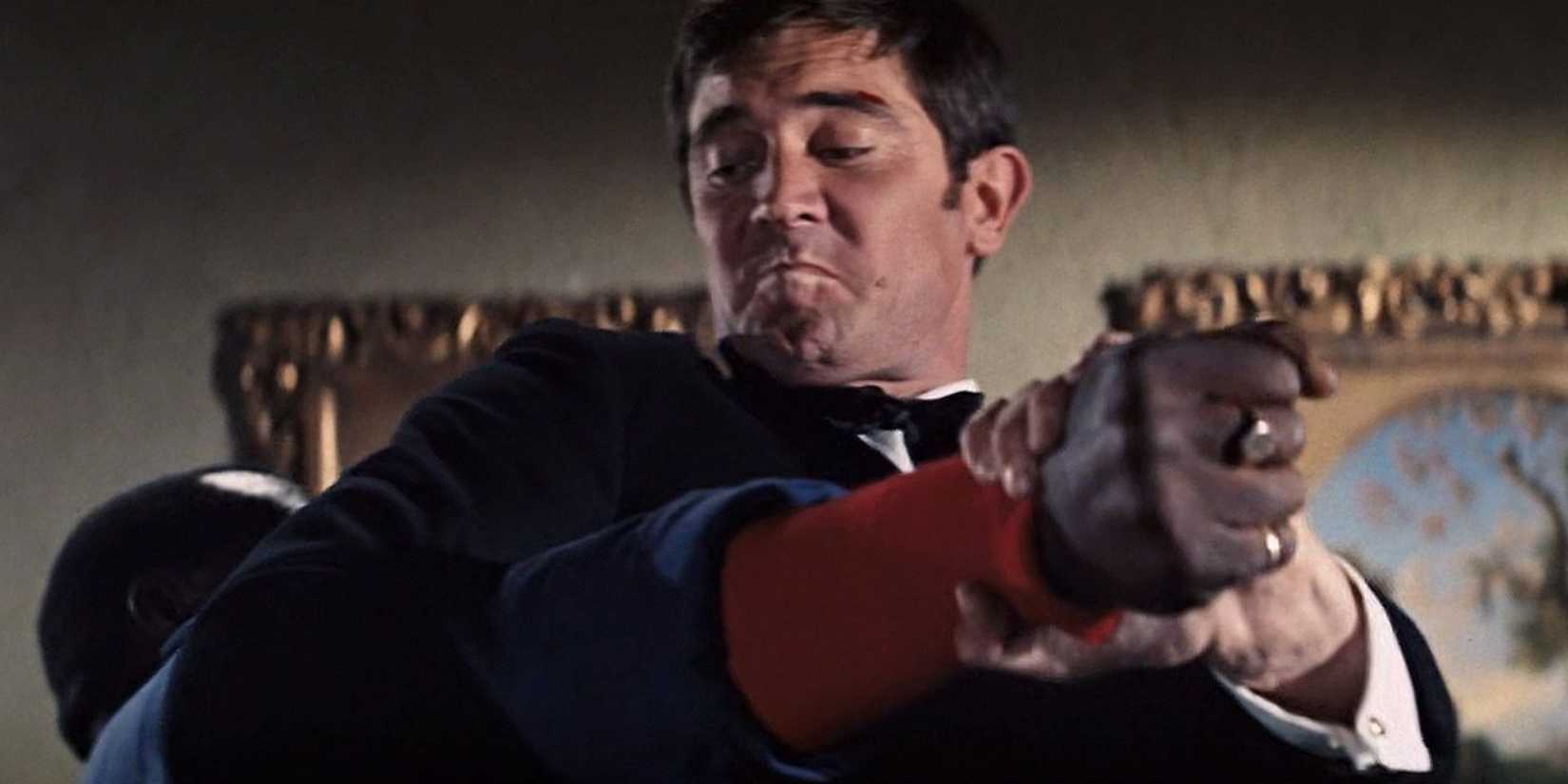 Bond's hotel room fight in On Her Majesty's Secret Service