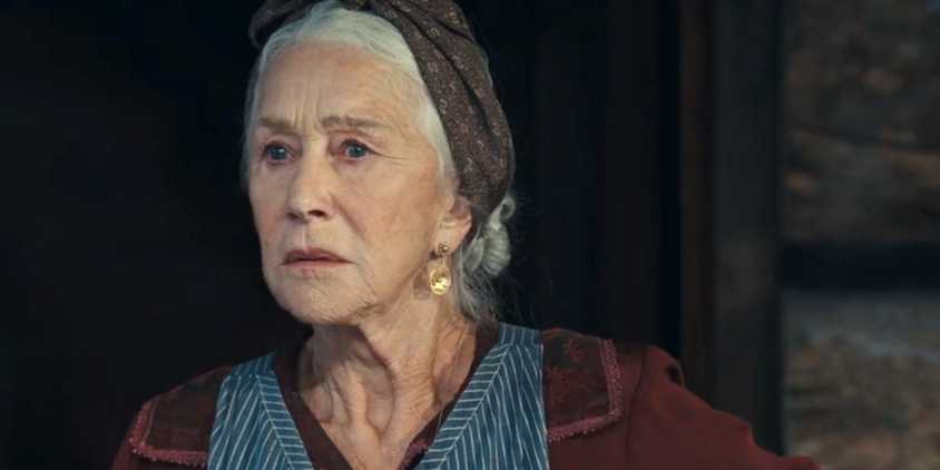 Cara Dutton (Helen Mirren) looking scared in 1923 season 2, episode 1