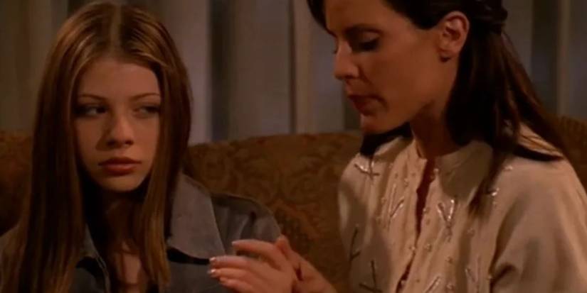 Dawn and Anya in Buffy the Vampire Slayer (1)