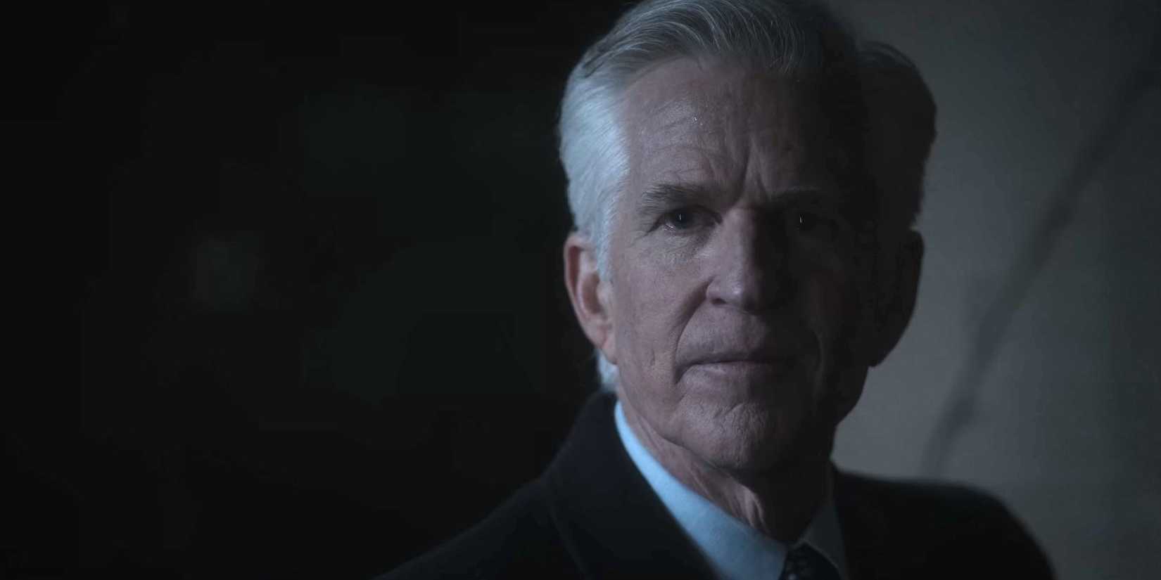 Richard Dreyer (Matthew Modine) with his face obscured in shadow in Zero Day season 1, episode 6