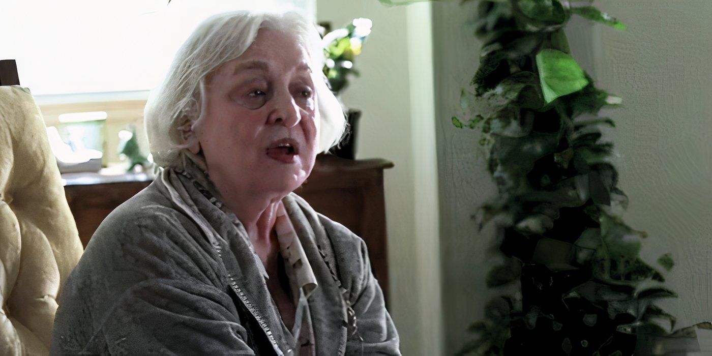 Edith Ross (Rebecca Schull) talking to someone in Suits