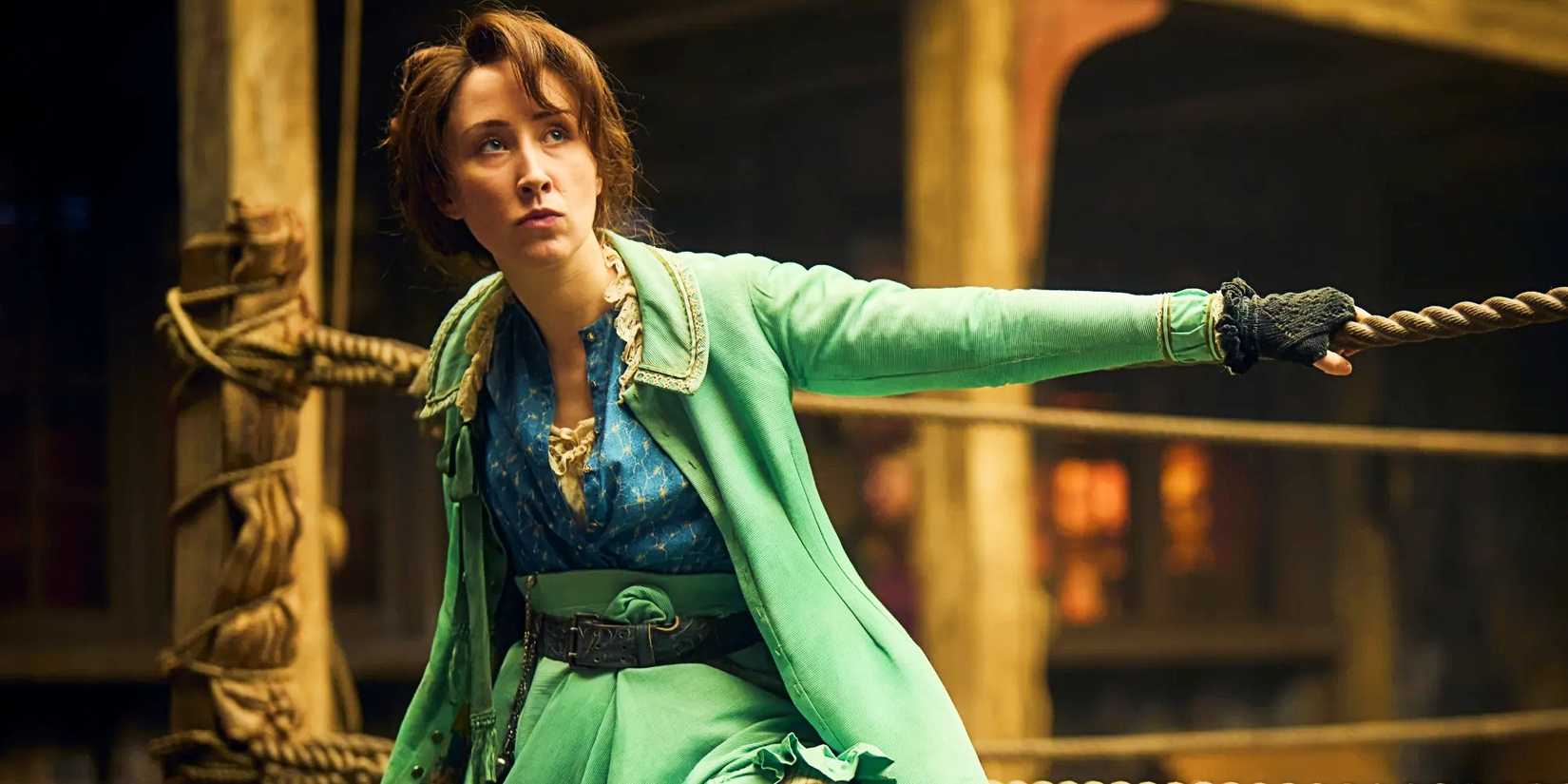 Erin Doherty as Mary Carr at the boxing ring in A Thousand Blows season 1