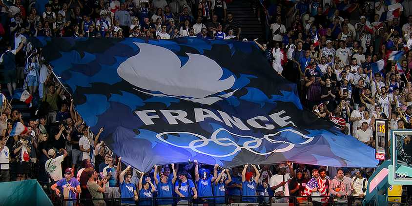 France Olympic flag Court of Gold Netflix