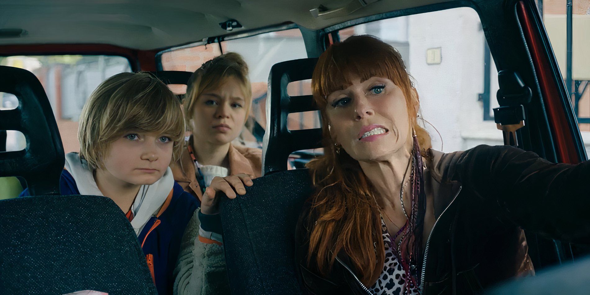 Audrey Fleurot nei panni di Morgane Alvaro con Cypriane Gardin e Noé Vandevoorde