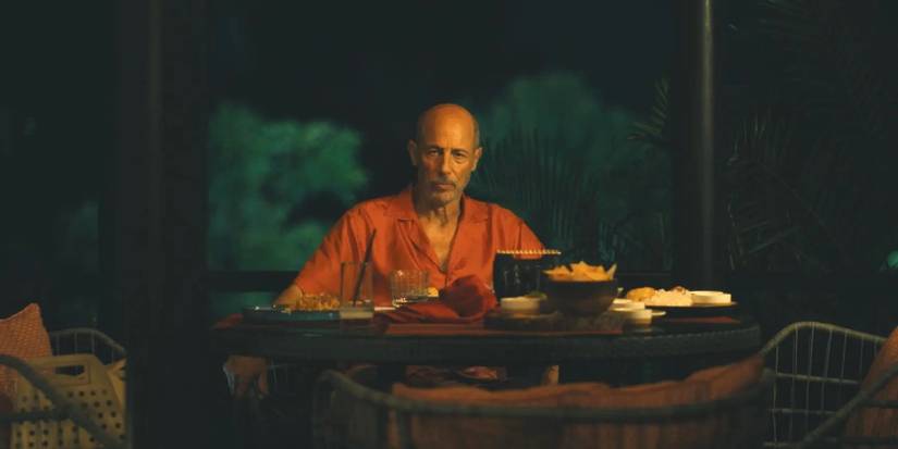 Jon Gries as Greg in White Lotus season 3