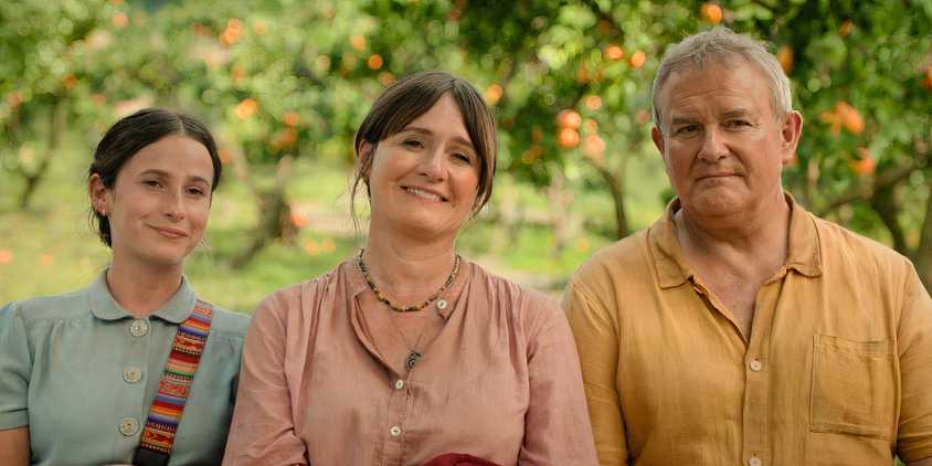 Actors Madeleine Harris, Emily Mortimer, and Hugh Bonneville as Judy, Mary and Henry Brown in Paddington in Peru