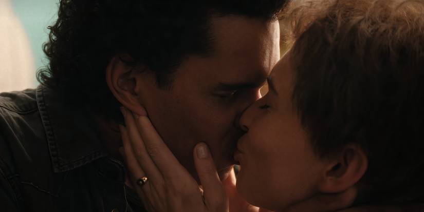 Lucy and Justin kiss at the end of Apple Cider Vinegar