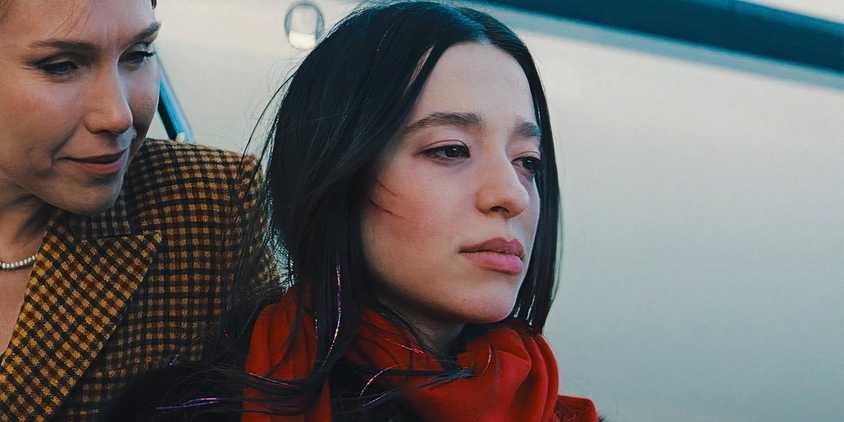 Mikey Madison looking upset in Anora