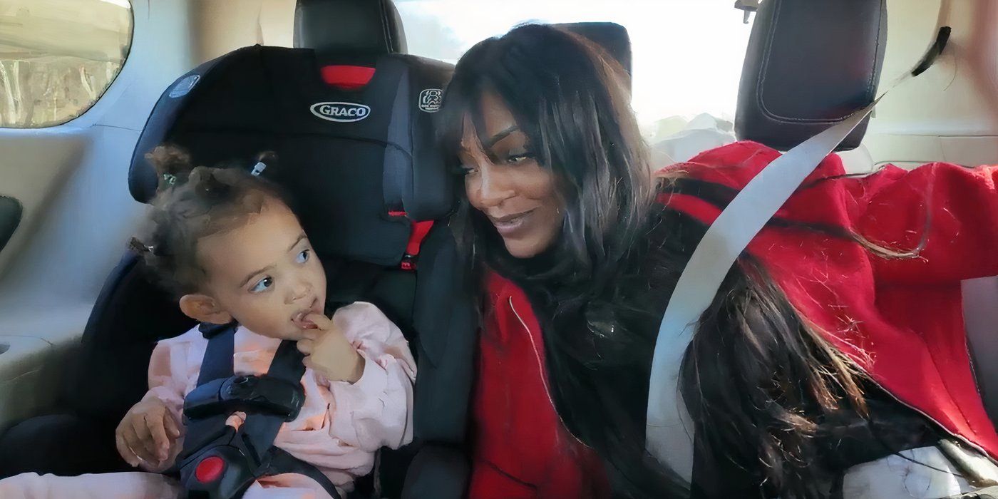 Mina mack in 90 Day Fiance next to baby daughter in car