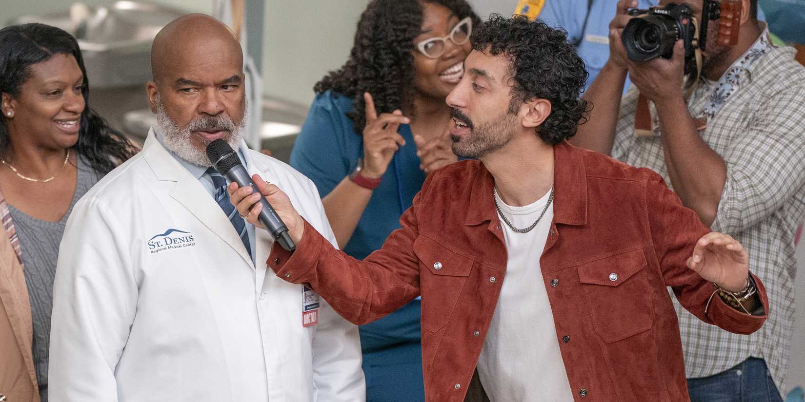 David Alan Grier as Dr. Ron and Morgan Jay as Colby Twill in St. Denis Medical season 1, episode 13