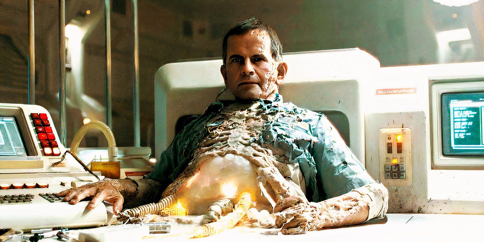 Rook sitting on a desk in Alien Romulus