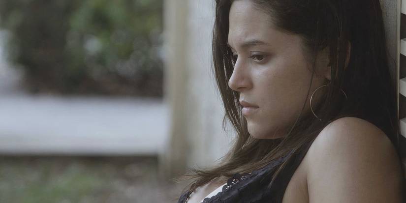 Rosie Rivera (Stephanie Arcila) looking upset in Jenni Rivera Mariposa de barrio