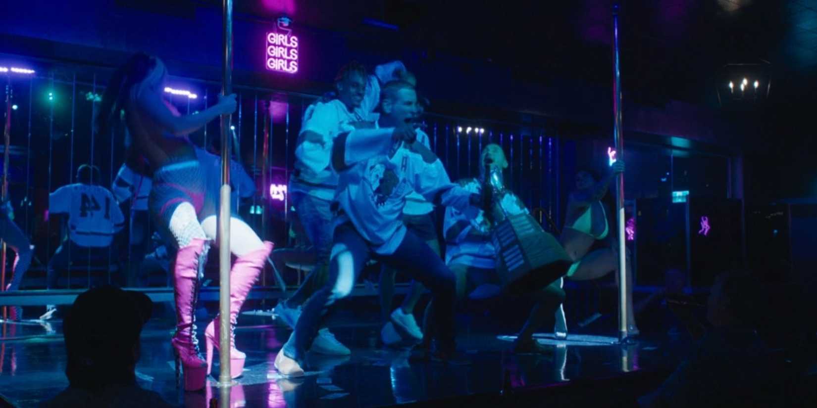 The Bulldogs celebrating at Diamonds in season 4 of Shoresy