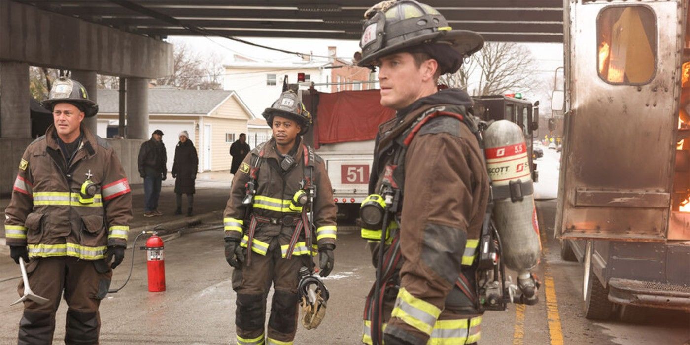 Severide-Ritter-and-Carver-in-Chicago-Fire