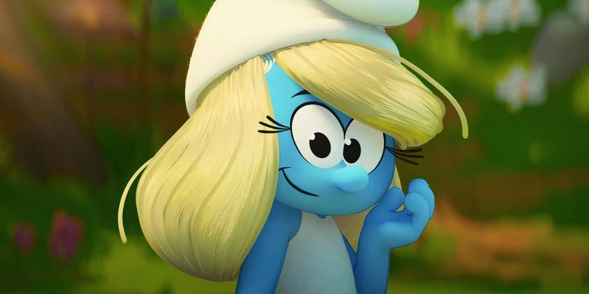 Smurfette smiles at the camera in Smurfs