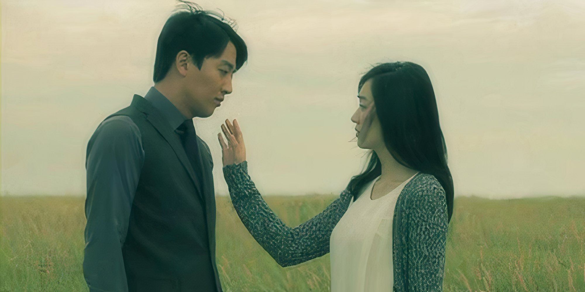 Soo Ae as Lee Seo-yeon and Kim Rae-won as Park Ji-hyung in A Thousand Days' Promise