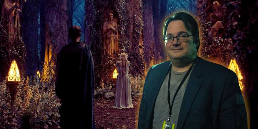 Brandon Sanderson looking uncomfortable in front of Galadriel and Elrond from The Rings of Power