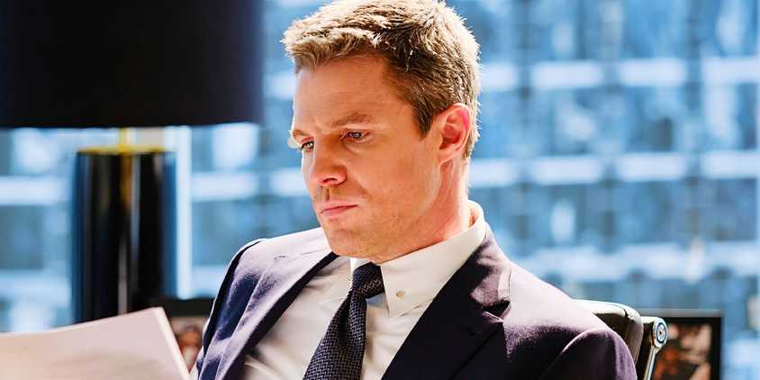 Stephen Amell as Ted Black in Suits