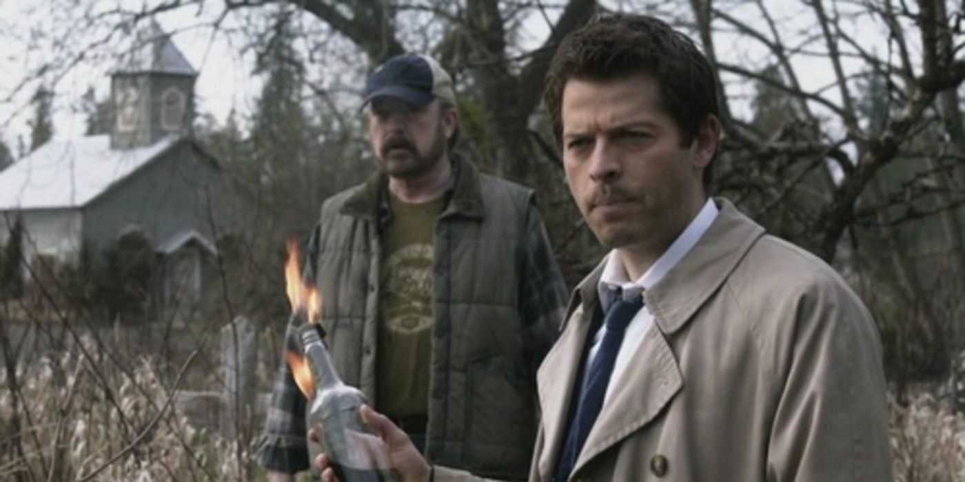 Castiel and Bobby in Supernatural season 5, episode "Swan Song"