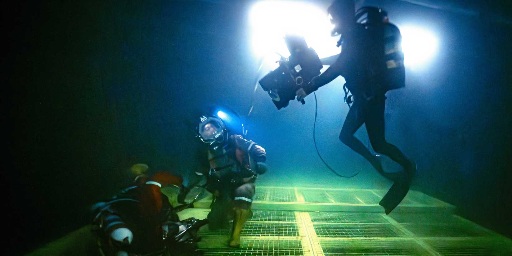 The divers being filmed underwater in Last Breath