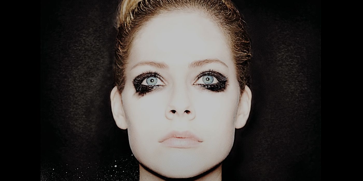 Avril Lavigne staring into the sky