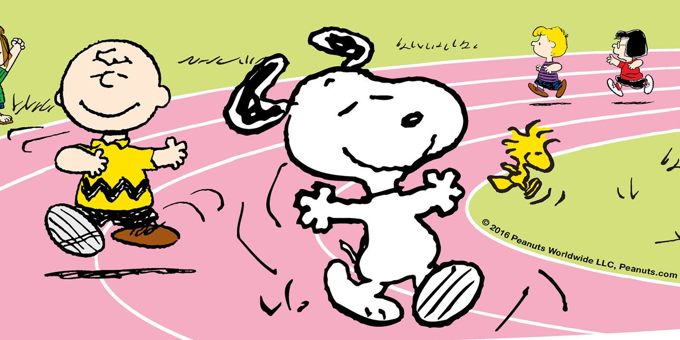 Peanuts trotando en una pista.