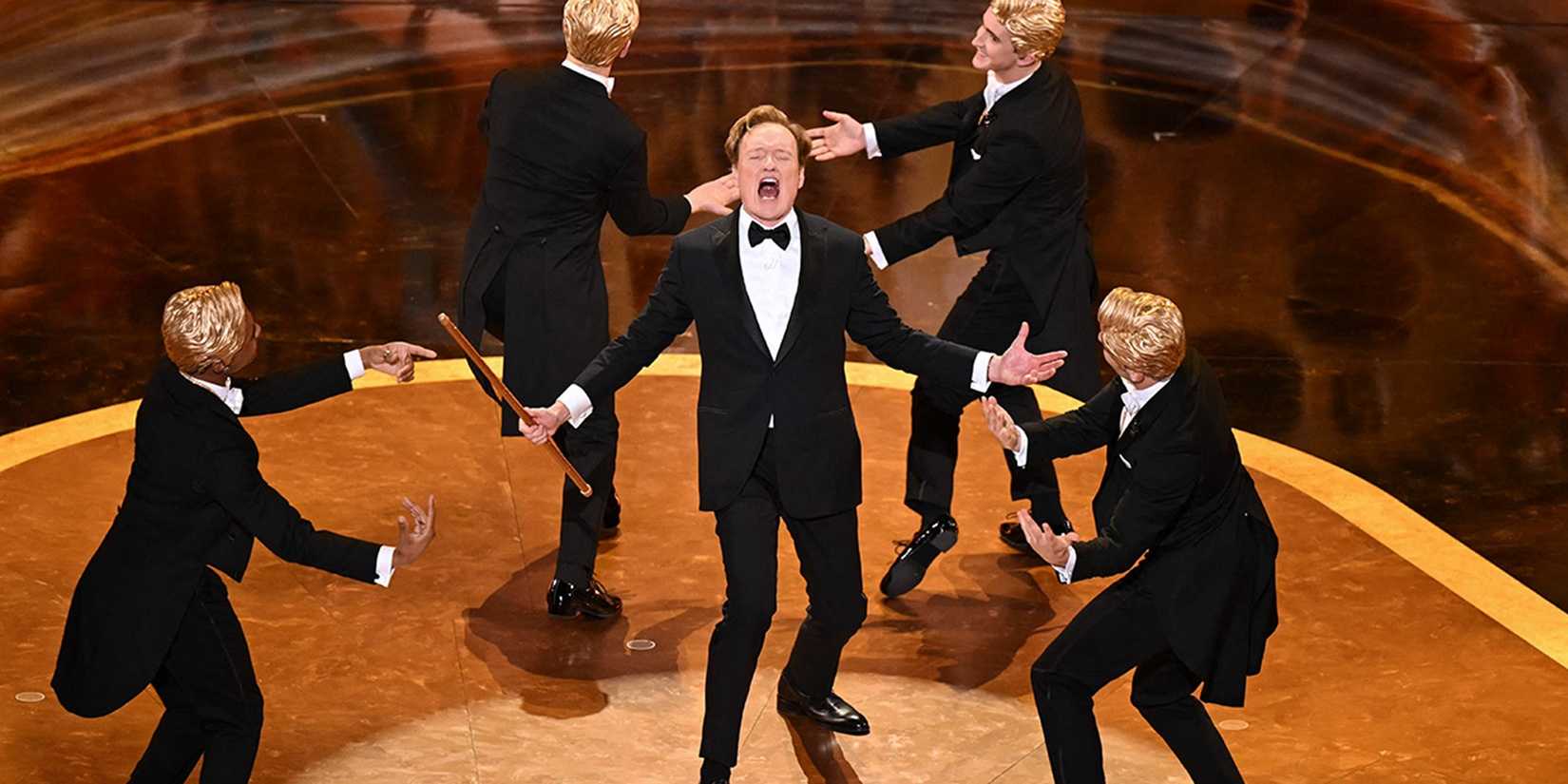 Conan O'Brien singing at the 2025 Oscars