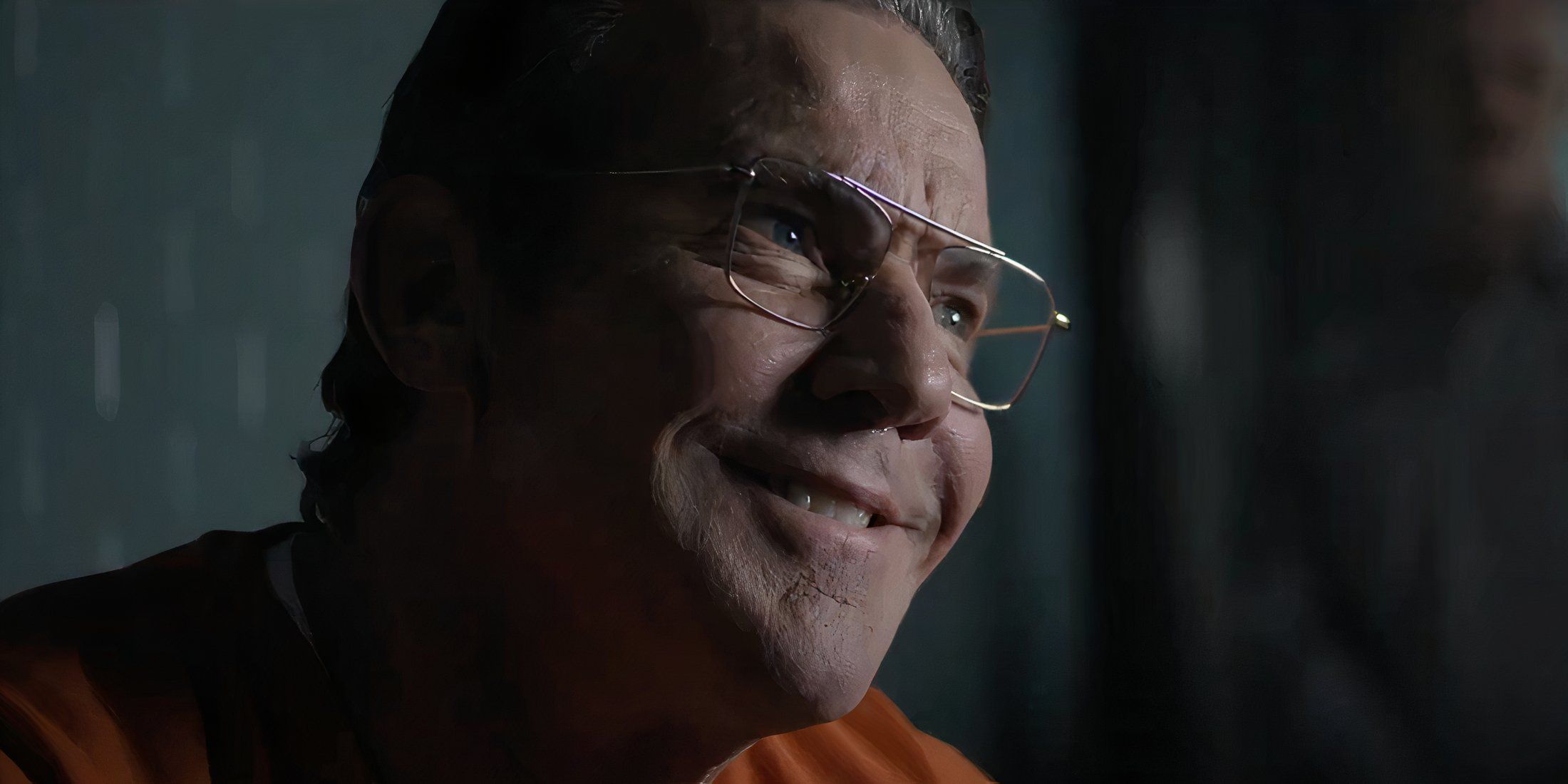 Dennis Quaid as the Keith Hunter Jesperson smiling in Happy Face