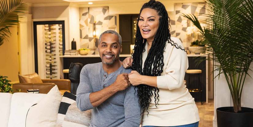 Egypt Sherrod & Mike Jackson in their living room in Married to Real Estate