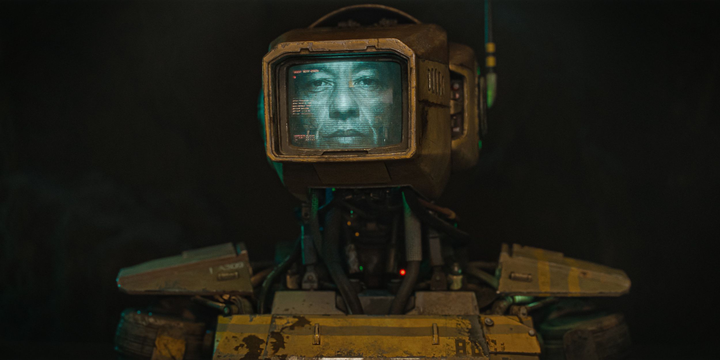 Giancarlo Esposito's face on a drone body in The Electric State