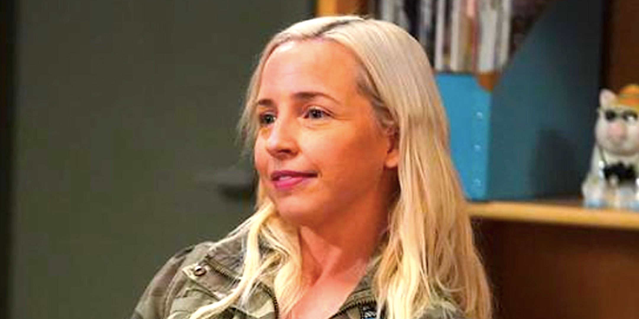 Lecy Goranson&rsquo;s Becky sits back and smiles in The Conners season 4
