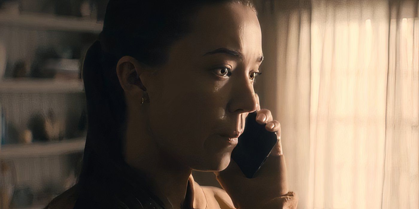 Jane talks on a cell phone in Paradise season 1