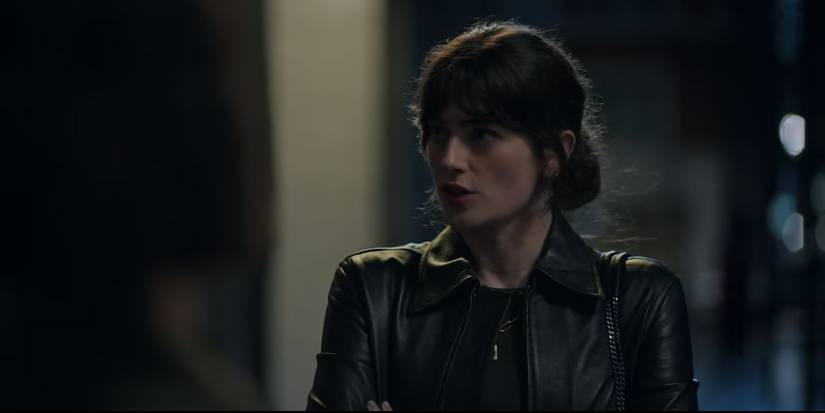 Eliza talking to Sophie