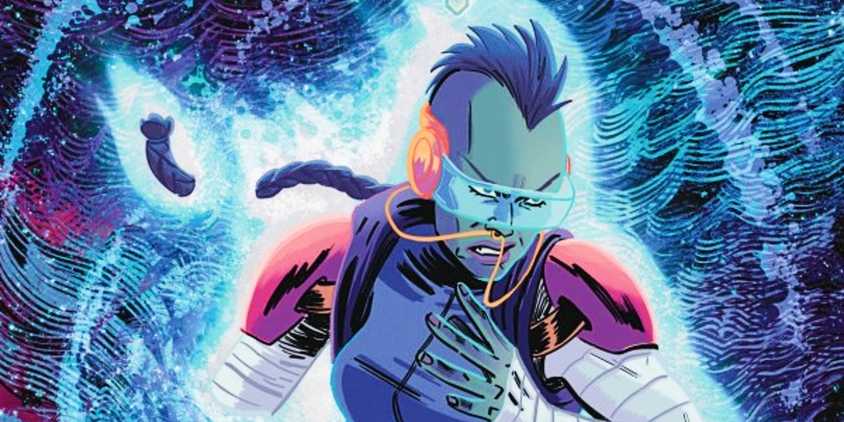 Star Trek Defiant #25, Orion pirate sprinting through a portal.