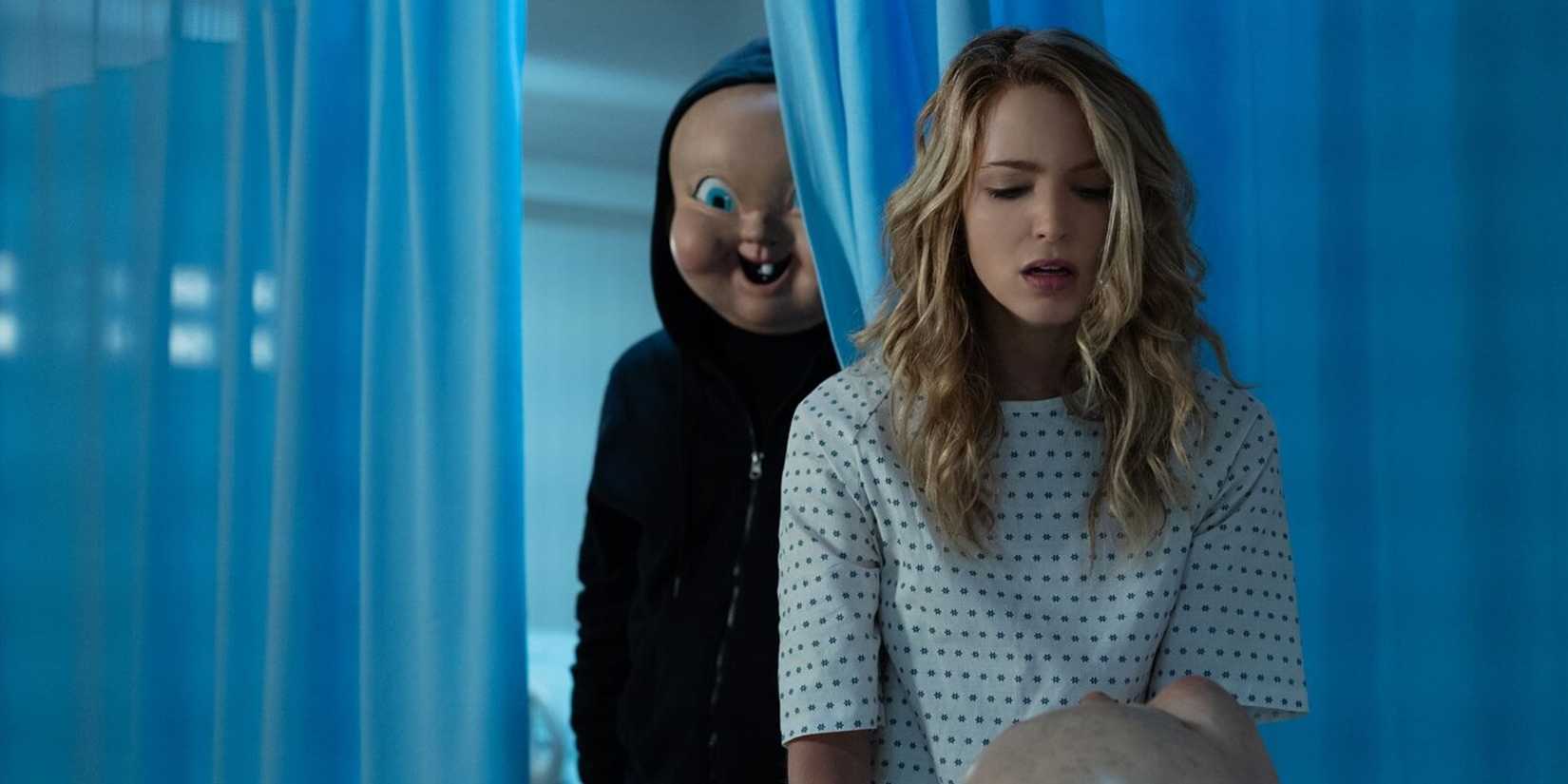 The killer sneaks up on Tree in Happy Death Day 2U