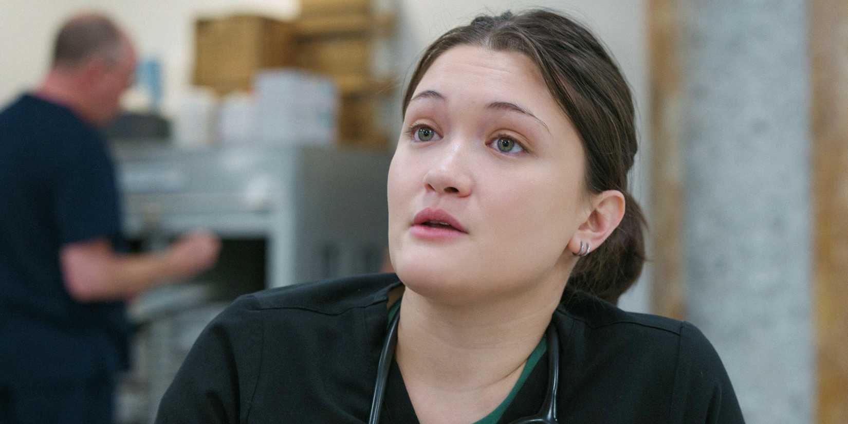 Santos speaking in The Pitt episode 10