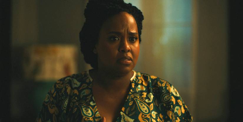 Belinda (Natasha Rothwell) looking worried and scared in The White Lotus Season 3 Ep 3
