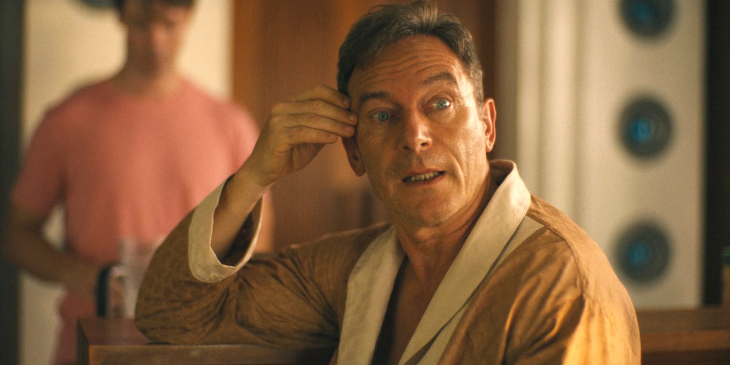 Timothy (Jason Isaacs) on the edge of madness in The White Lotus Season 3 Ep 4