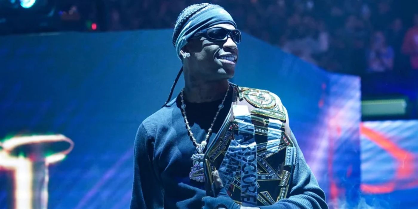 Travis Scott fazendo entrada da WWE