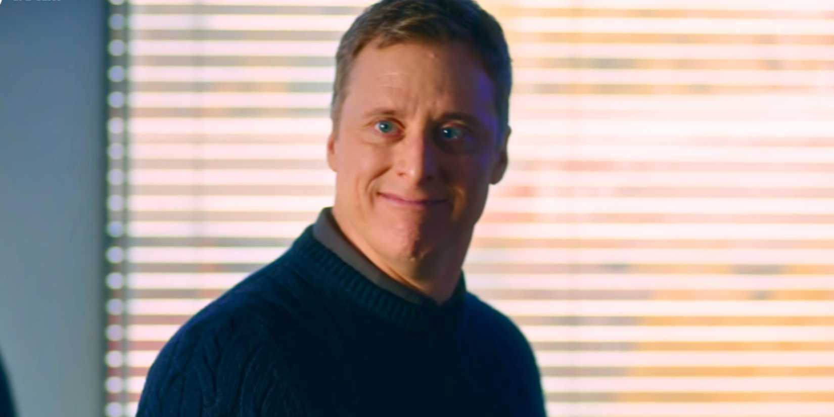 Alan Tudyk pulling a face as Harry Vanderspeigle in Resident Alien
