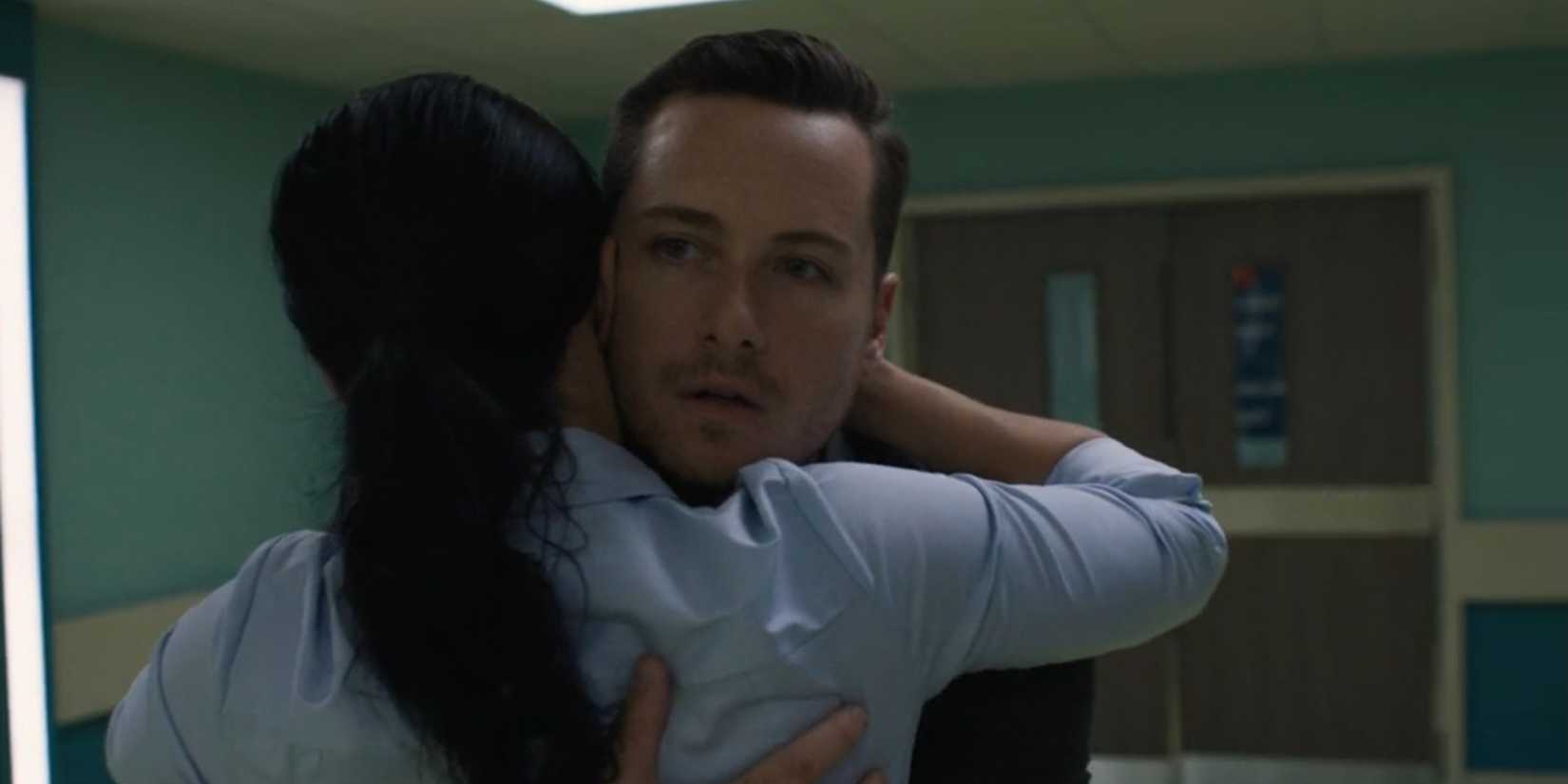 Wes and Ella in FBI: International season 4, episode 1 screenshot 1