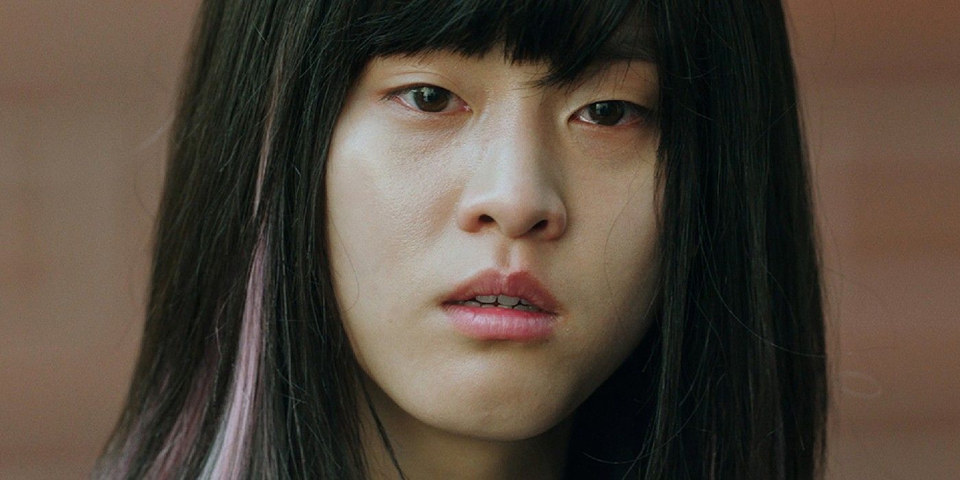 Yeong-i looking sad in Weak Hero Class 1