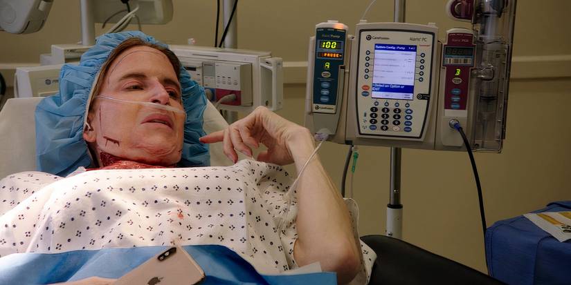 Woman in plastic surgery in 9-1-1 season 2, episode 11