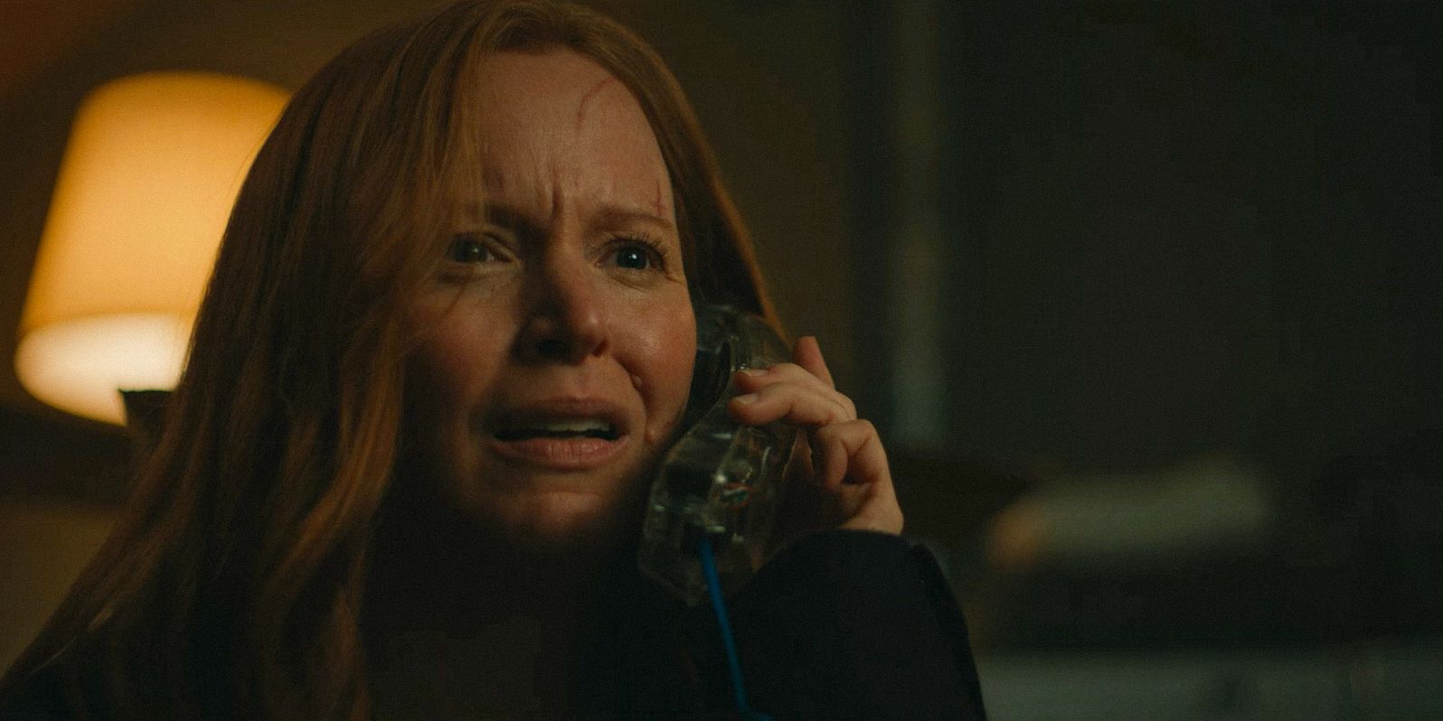 Van (Lauren Ambrose) receives a call that scares her in Yellowjackets Season 3 Ep 6